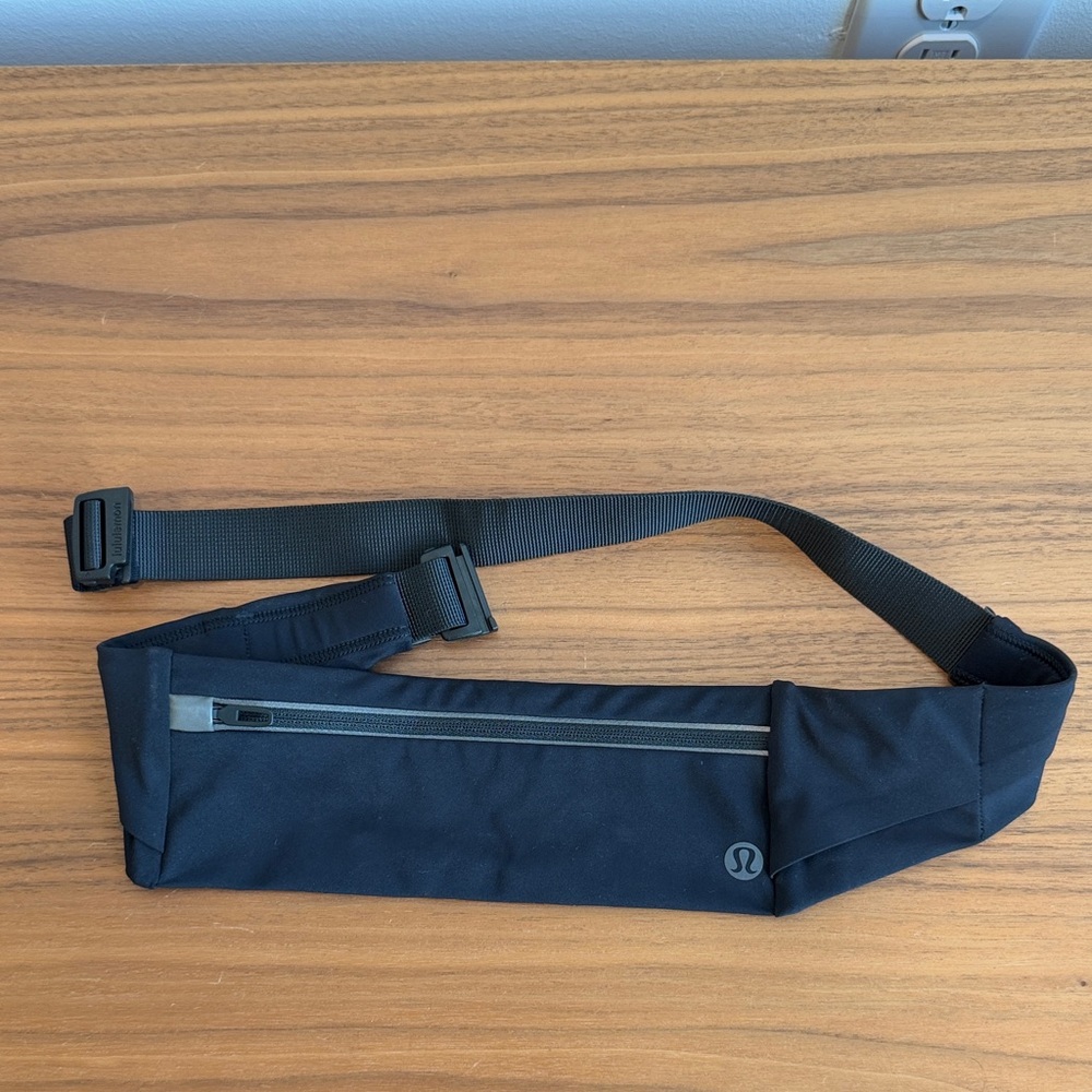 Lululemon Fast and Free Running belt